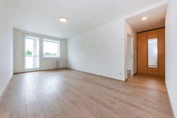 Obývací pokoj - Pronájem bytu 2+kk v osobním vlastnictví 48 m², Praha 4 - Chodov 