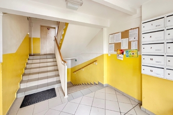 vstup - Prodej bytu 2+kk v osobním vlastnictví 43 m², Milovice
