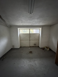 Pronájem garáže 231 m², Solenice