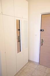 Pronájem bytu 1+kk v družstevním vlastnictví 37 m², Praha 4 - Kamýk