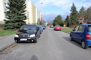 Pronájem bytu 1+kk v družstevním vlastnictví 37 m², Praha 4 - Kamýk