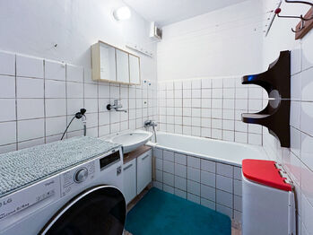 koupelna - Prodej bytu 3+1 v osobním vlastnictví 81 m², Příbram