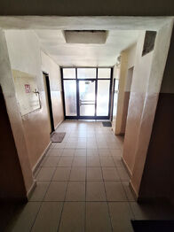 společná chodba - Prodej bytu 3+1 v osobním vlastnictví 81 m², Příbram