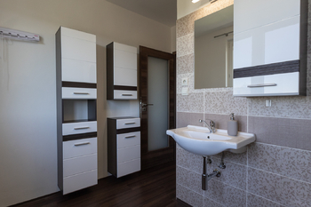 Koupelna - Prodej bytu 3+kk v osobním vlastnictví 61 m², Zlín