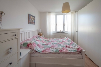 Ložnice včetně šatní skříně.  - Pronájem bytu 3+kk v družstevním vlastnictví 83 m², Neratovice