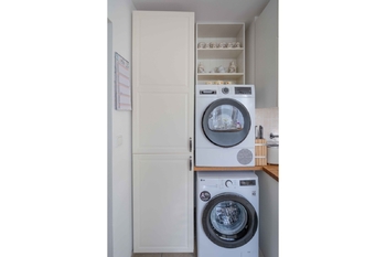 Místo na pračku a sušičku v kuchyňském koutu.  - Pronájem bytu 3+kk v družstevním vlastnictví 83 m², Neratovice