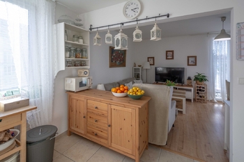 Velmi prostorný obývací pokoj s jídelnou.  - Pronájem bytu 3+kk v družstevním vlastnictví 83 m², Neratovice