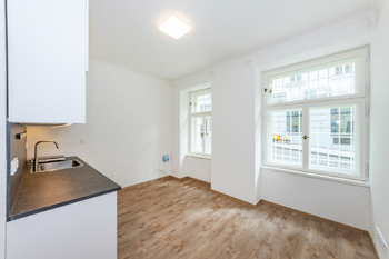 Prodej bytu 1+kk v osobním vlastnictví 21 m², Praha 10 - Vršovice