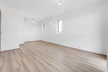Prodej bytu 2+kk v osobním vlastnictví 48 m², Praha 9 - Hloubětín
