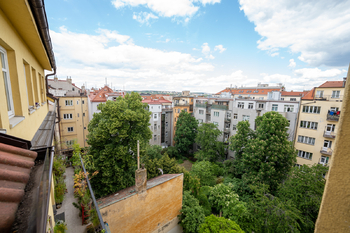 Prodej bytu 2+kk v osobním vlastnictví 73 m², Praha 7 - Holešovice