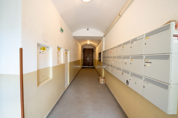 Prodej bytu 2+kk v osobním vlastnictví 73 m², Praha 7 - Holešovice