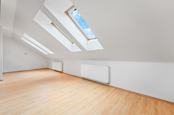 Prodej bytu 2+kk v osobním vlastnictví 73 m², Praha 7 - Holešovice