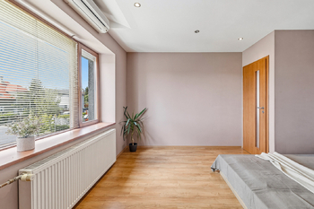 Prodej domu 157 m², Unhošť