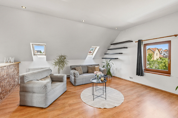 Prodej domu 157 m², Unhošť