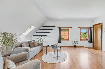 Prodej domu 157 m², Unhošť