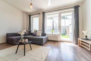 Pronájem bytu 1+kk v osobním vlastnictví 43 m², Praha 10 - Uhříněves