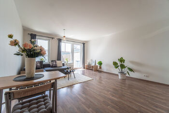 Pronájem bytu 1+kk v osobním vlastnictví 43 m², Praha 10 - Uhříněves