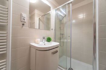 Pronájem bytu 1+kk v osobním vlastnictví 43 m², Praha 10 - Uhříněves