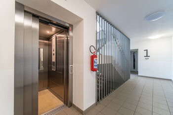 Pronájem bytu 1+kk v osobním vlastnictví 43 m², Praha 10 - Uhříněves