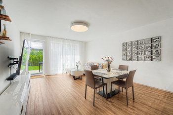 Prodej domu 157 m², Chýně