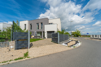 Prodej domu 157 m², Chýně