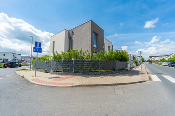 Prodej domu 157 m², Chýně