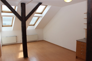Pronájem bytu 2+kk v osobním vlastnictví 45 m², Praha 2 - Vinohrady