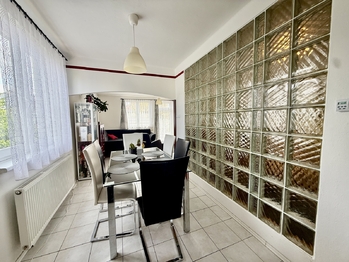 jídelna - Pronájem bytu 4+kk v osobním vlastnictví 93 m², České Budějovice