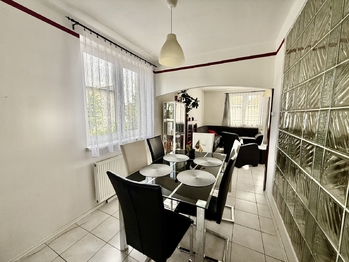 jídelna - Pronájem bytu 4+kk v osobním vlastnictví 93 m², České Budějovice