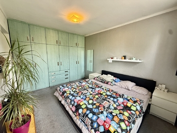 1. neprůchozí pokoj / ložnice - Pronájem bytu 4+kk v osobním vlastnictví 93 m², České Budějovice