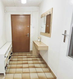 VIZUALIZACE Vstupní chodba - Prodej domu 64 m², Račice-Pístovice