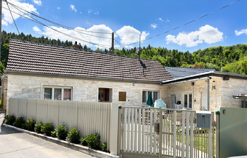VIZUALIZACE Přední pohled 1 - Prodej domu 64 m², Račice-Pístovice