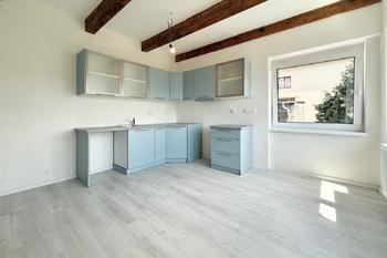 obývací pokoj + kk - Prodej bytu 3+kk v osobním vlastnictví 69 m², Praha 5 - Radlice
