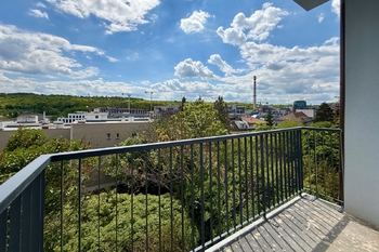 balkon - Prodej bytu 3+kk v osobním vlastnictví 69 m², Praha 5 - Radlice