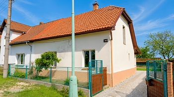 Prodej domu 105 m², Nebužely