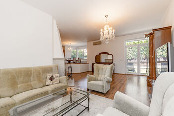 Pronájem domu 280 m², Průhonice