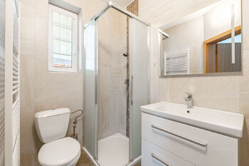 Pronájem domu 280 m², Průhonice