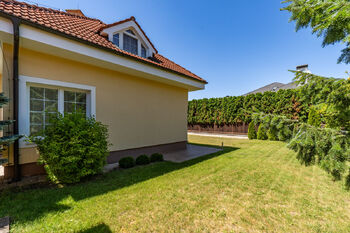 Pronájem domu 280 m², Průhonice