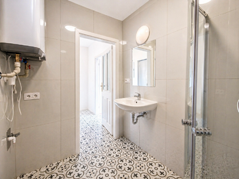 Pronájem bytu 1+kk v osobním vlastnictví 29 m², Praha 6 - Břevnov