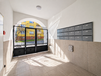 Pronájem bytu 1+kk v osobním vlastnictví 29 m², Praha 6 - Břevnov