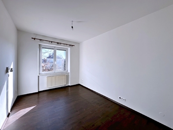 Pokoj 3 - 2.NP - Prodej domu 386 m², České Budějovice