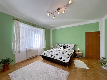 Ložnice - 1.NP - Prodej domu 386 m², České Budějovice