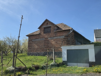 Prodej pozemku 330 m², Holetín