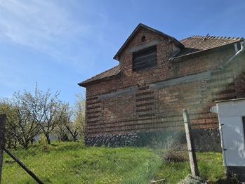 Prodej pozemku 330 m², Holetín