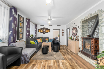 Prodej domu 258 m², Husinec