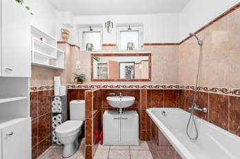 Prodej domu 258 m², Husinec