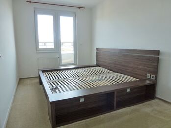 3. pokoj se vstupem na 2 terasu - Pronájem bytu 3+kk v osobním vlastnictví 90 m², Praha 9 - Čakovice