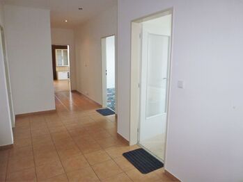 Chodba - Pronájem bytu 3+kk v osobním vlastnictví 90 m², Praha 9 - Čakovice