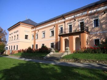 Čakovický zámek - Pronájem bytu 3+kk v osobním vlastnictví 90 m², Praha 9 - Čakovice