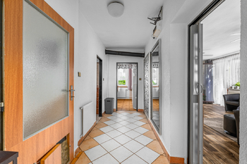 Prodej domu 306 m², Husinec